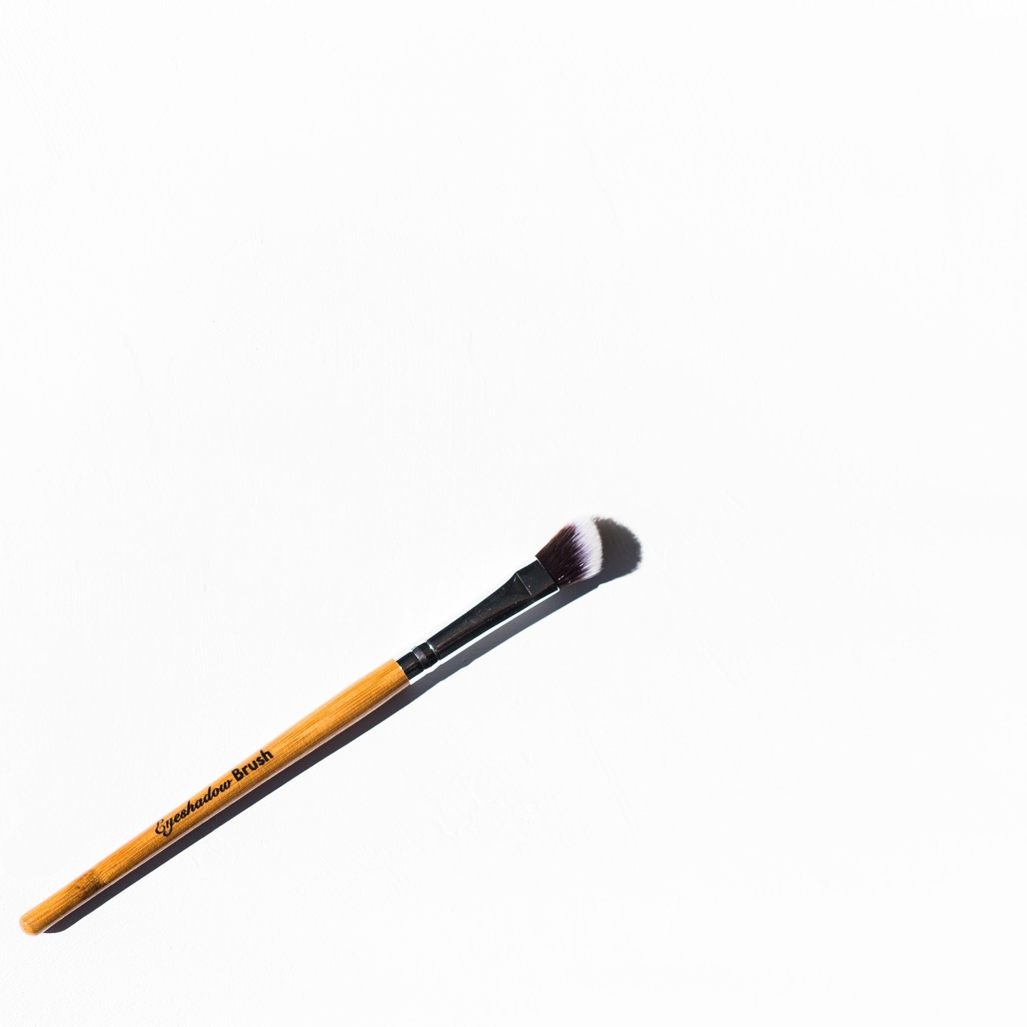 Vegan Eyeshadow Brush - Olga's Organics