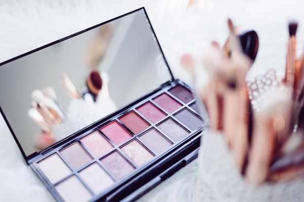 5 Ingredients to Avoid in Cosmetics - Olga's Organics